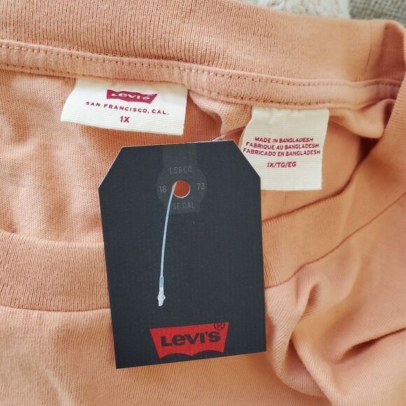 Levi's Jordie Cropped T-Shirt sz 1x - Picture 9 of 10